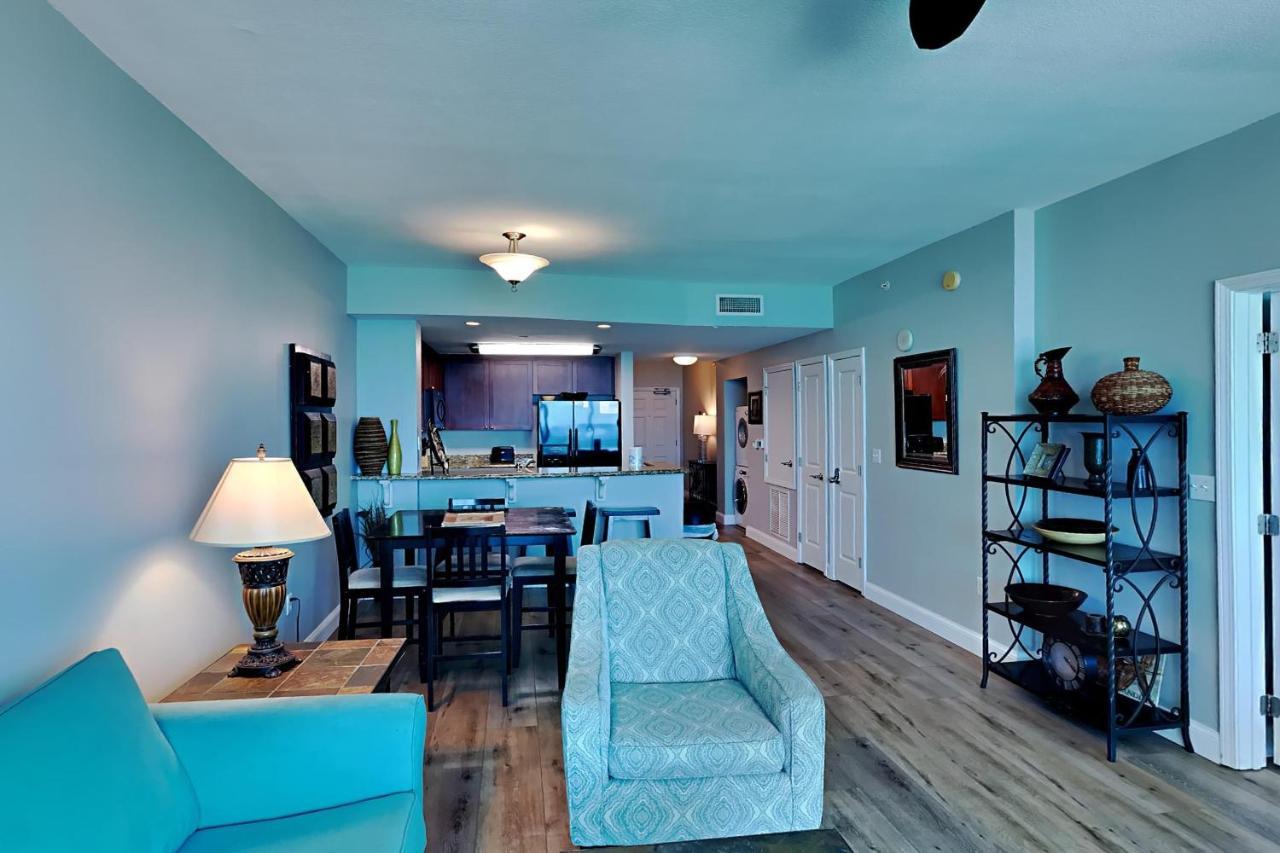 Aqua #606 Apartment *